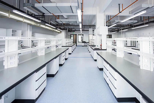 規(guī)劃實(shí)驗(yàn)室通風(fēng)系統(tǒng)，為實(shí)驗(yàn)室?guī)?lái)新鮮的空氣